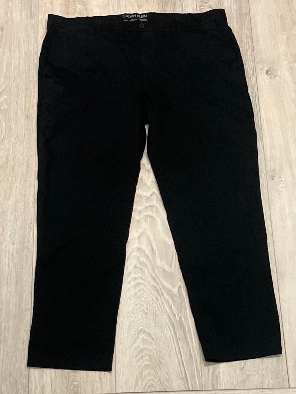 Calvin Klein Men's 42x30 Black Slim Fit Infinite Flex Pants